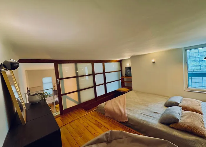 Moon Residence